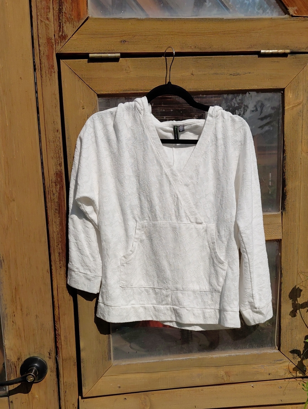 White Hooded V-Neck Pullover Sweatshirt with Kangaroo Pocket